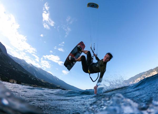 Kitesurfing lago store di garda